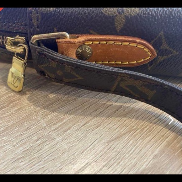 Louis Vuitton Canvas Danube - Picture 3 of 10
